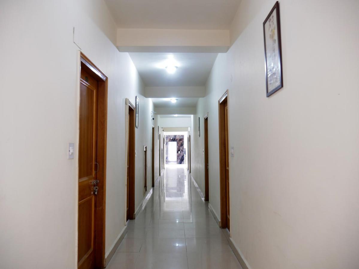 New Ambika International Mall Road Hotel Manāli Exterior foto