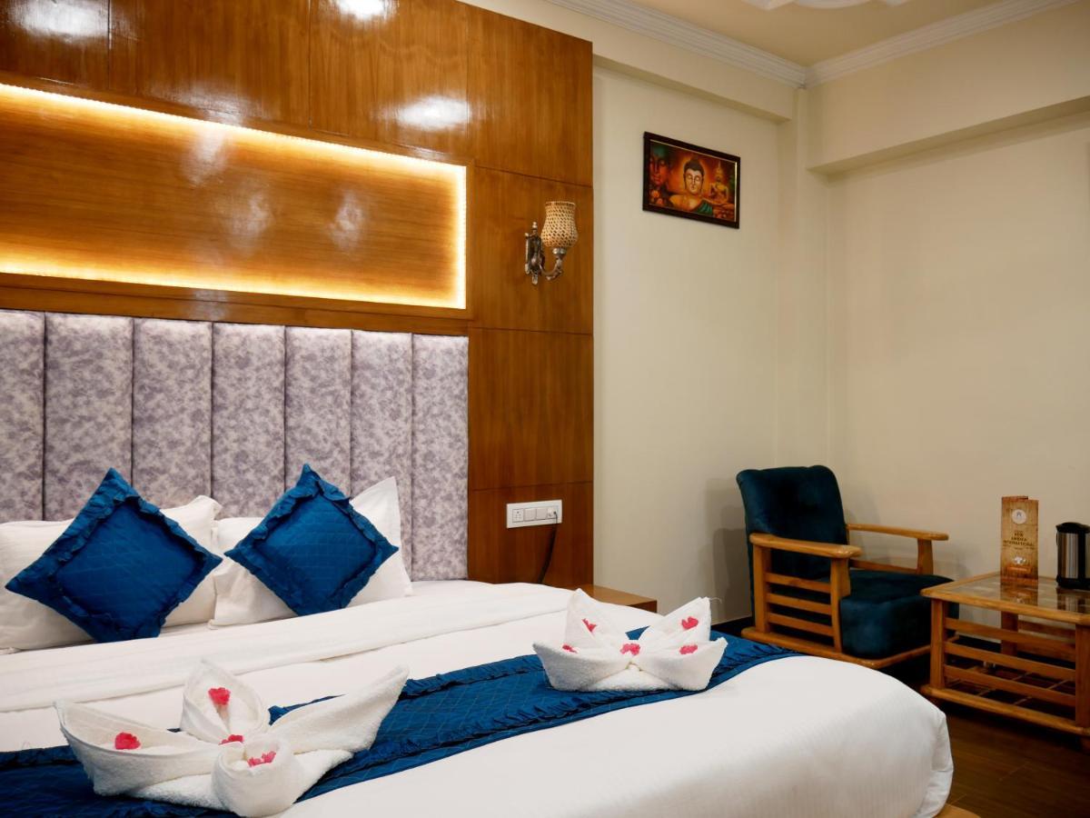 New Ambika International Mall Road Hotel Manāli Exterior foto