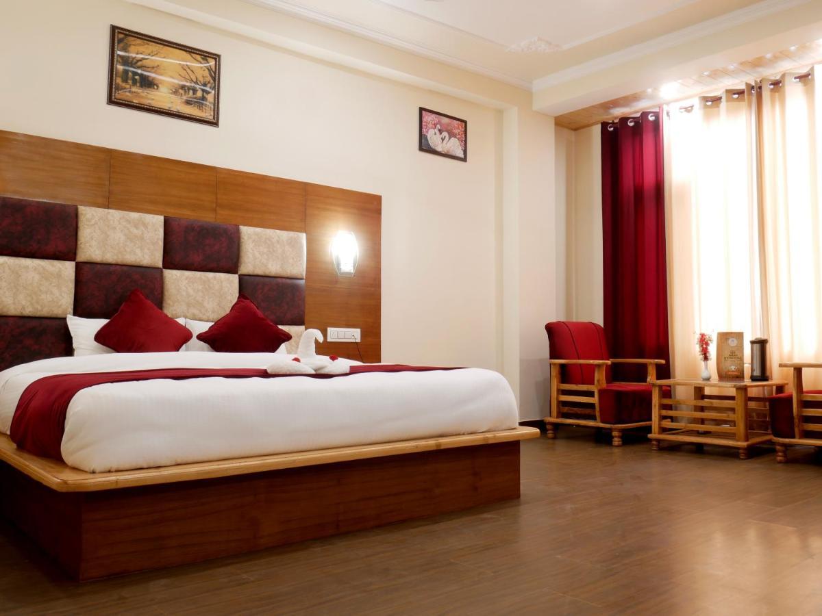 New Ambika International Mall Road Hotel Manāli Exterior foto